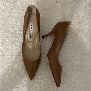 Manolo Blahnik Brown Leather Pumps